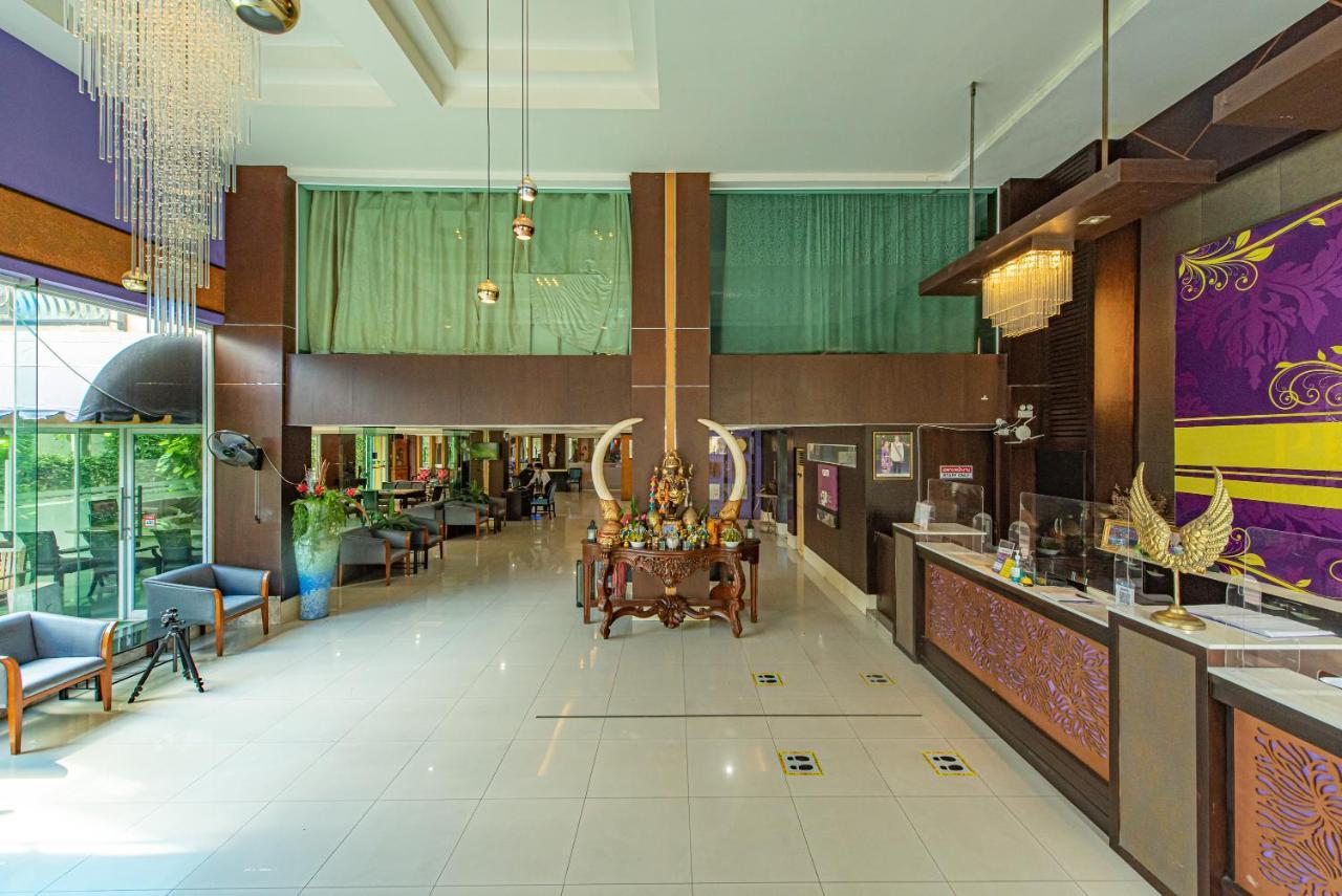 The Wing Design Hotel Банкок Екстериор снимка