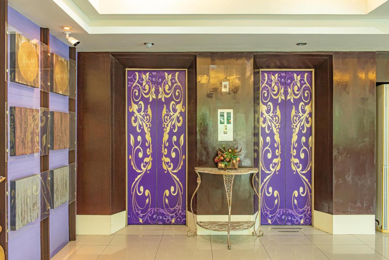 The Wing Design Hotel Банкок Екстериор снимка