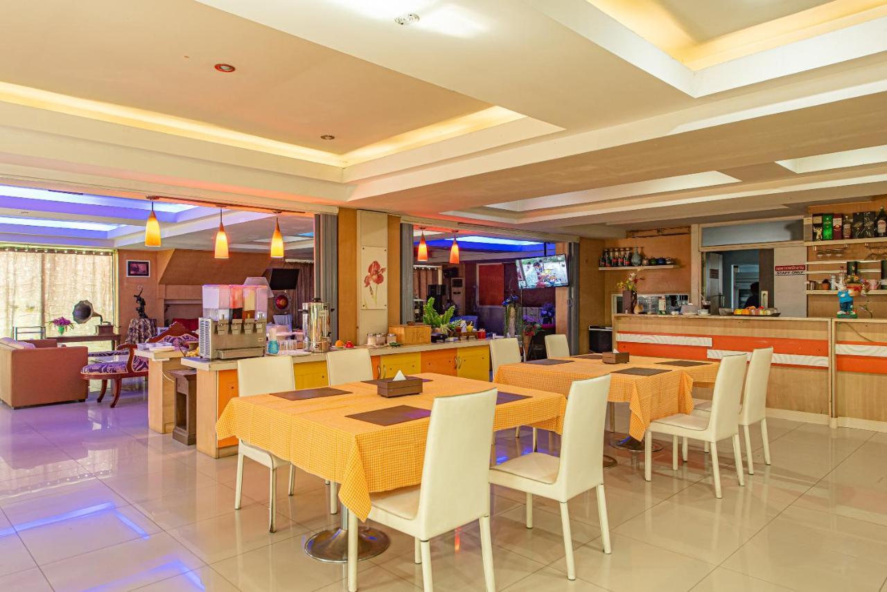 The Wing Design Hotel Банкок Екстериор снимка