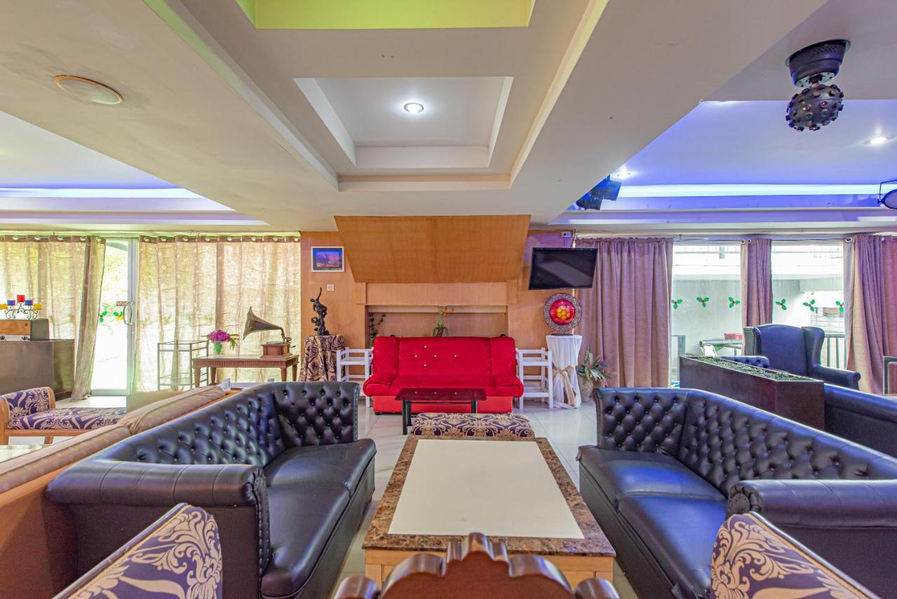 The Wing Design Hotel Банкок Екстериор снимка