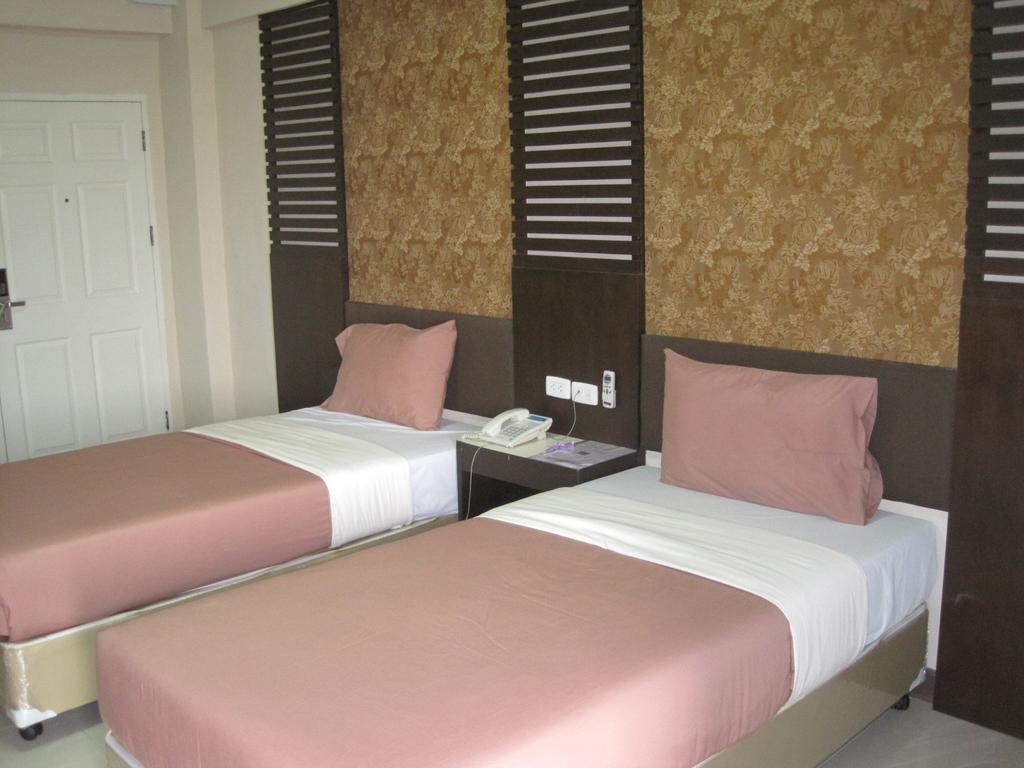 The Wing Design Hotel Банкок Стая снимка